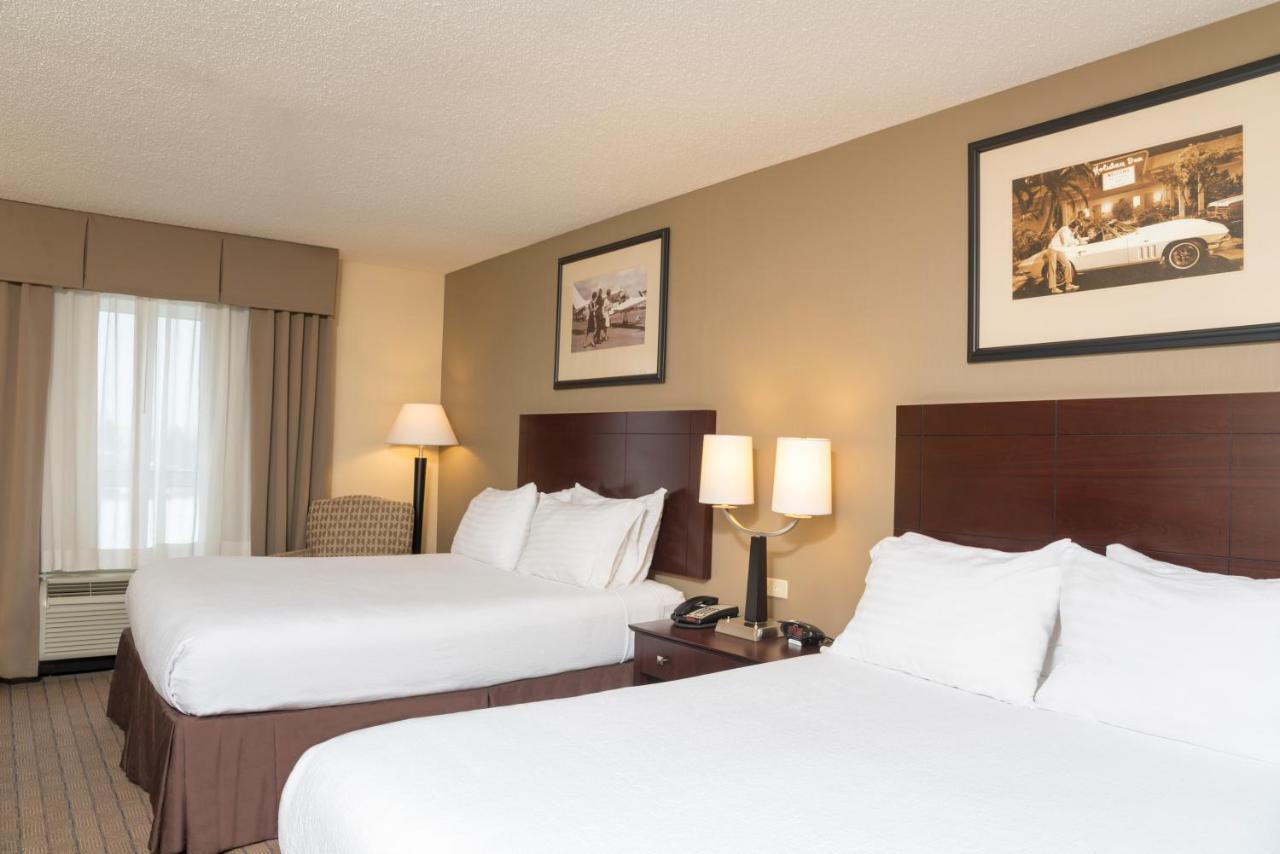 Holiday Inn Aurora North - Naperville By Ihg Εξωτερικό φωτογραφία